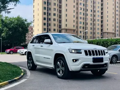 Jeep Grand Cherokee (Import) · 2016 год