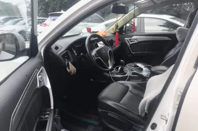 Geely Auto Vision X6 2016, 122500 км, за 24377.52 CNY - фото 16