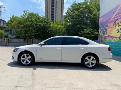 Volkswagen Passat 2014, 37100 км, за 36800 CNY