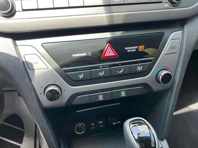 Hyundai Avante 2018, 100000 км, за 9800000 KRW - фото 18
