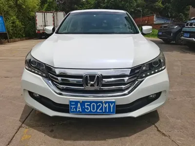 Honda Accord · 2014 год