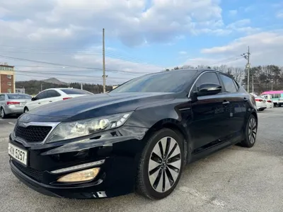 Kia K5 · 2011 год