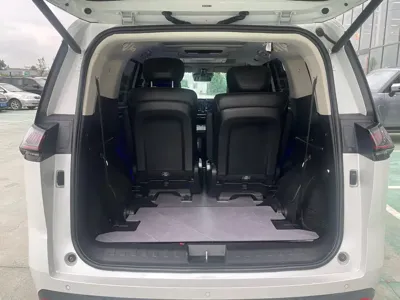 GAC Motor 传祺E8 PHEV 2024, 35000 км, за 143800 CNY - фото 12