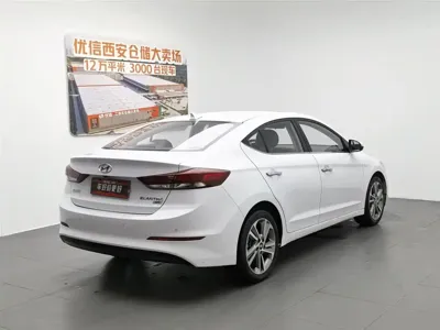 Hyundai Elantra 2017, 99500 км, за 30800 CNY