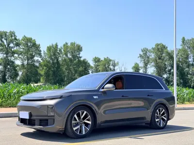 Li Auto Li L8 · 2023 год