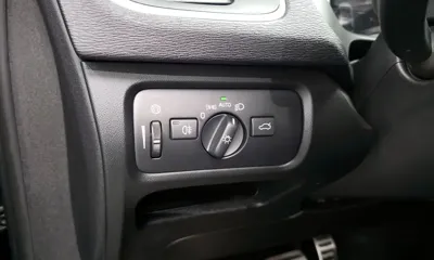 Volvo V40 2015, 100381 км, за 10400000 KRW - фото 18