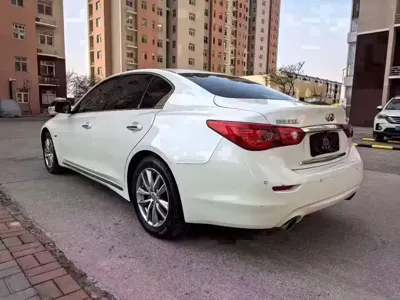 Infiniti Q50L 2017, 150000 км, за 53000 CNY