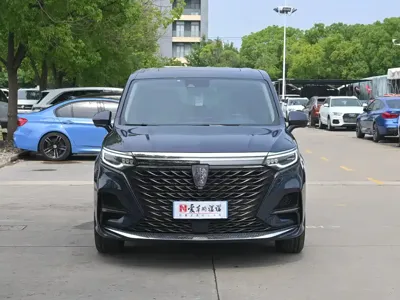 Roewe iMAX8 2022, 17000 км, за 109900 CNY