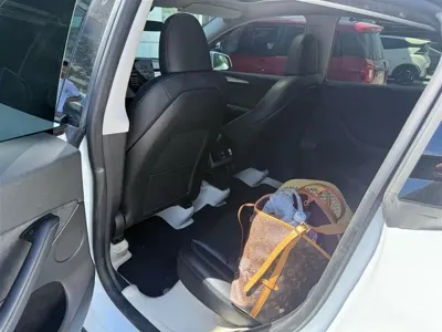 Tesla Model Y 2023, 43000 км, за 165799 CNY - фото 6
