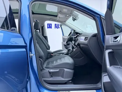 Volkswagen Touran 2023, 35000 км, за 103800 CNY - фото 14