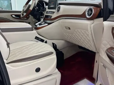 Mercedes-Benz V-Class 2020, 115000 км, за 298000 CNY - фото 7
