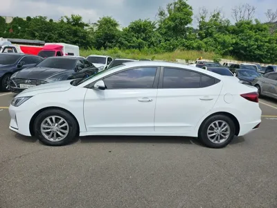 Hyundai Avante 2019, 134291 км, за 7500000 KRW
