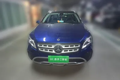 Mercedes-Benz GLA 2018, 48000 км, за 69638.4 CNY