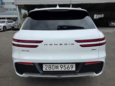 Genesis GV70 2021, 128000 км, за 28000000 KRW