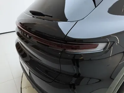 Porsche Cayenne 2024, 38000 км, за 698000 CNY
