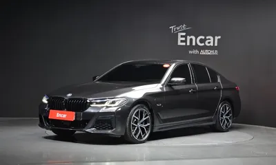 BMW 5-Series · 2023 год