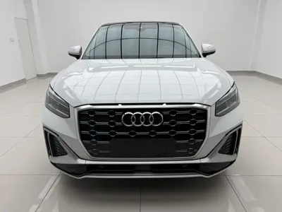Audi Q2L 2022, 13000 км, за 139800 CNY