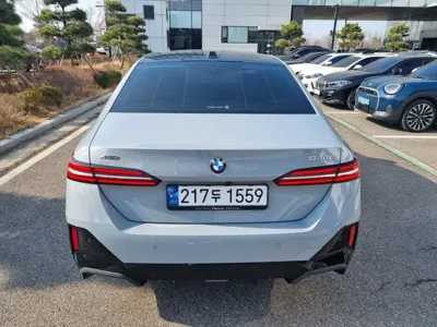 BMW 5-Series 2024, 23681 км, за 74500000 KRW - фото 4