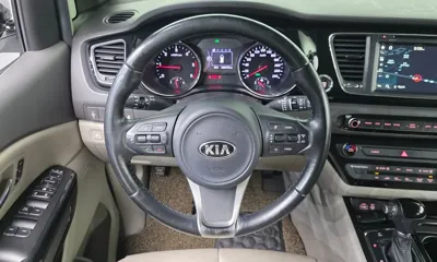 Kia Canival 2016, 166472 км, за 9950000 KRW - фото 13