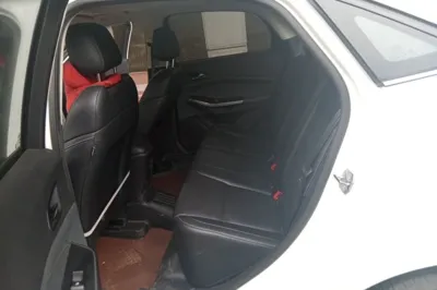 Ford Escort 2017, 89200 км, за 37082.92 CNY - фото 20