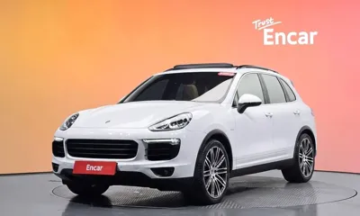 Porsche Cayenne · 2015 год