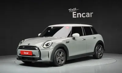 MINI Cooper · 2023 год