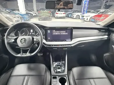 Skoda Octavia 2022, 30000 км, за 133800 CNY - фото 20