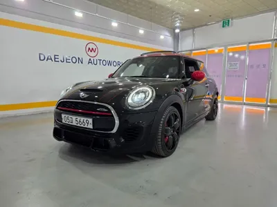 MINI Cooper · 2017 год