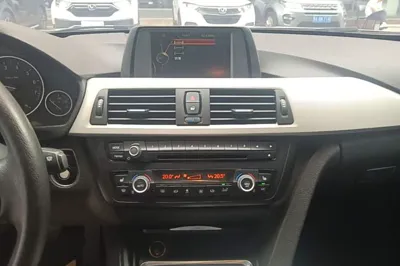 BMW 3 Series 2015, 85000 км, за 63724.16 CNY - фото 15