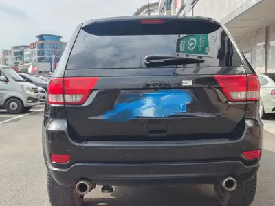 Jeep Grand Cherokee (Import) 2012, 160000 км, за 40300 CNY