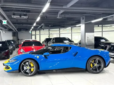 Ferrari 296 2022, 1700 км, за 370000000 KRW
