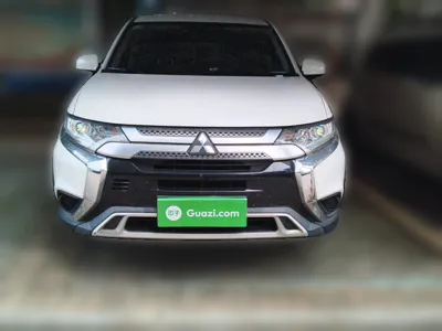 Mitsubishi Outlander 2020, 38200 км, за 61620.29 CNY