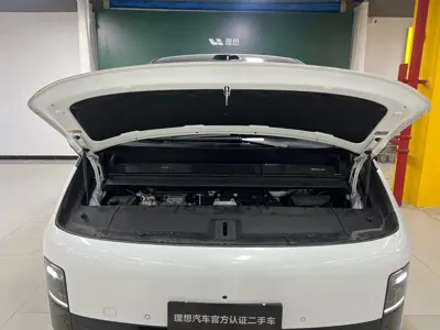 Li Auto Li MEGA 2025, 8000 км, за 489799 CNY - фото 7