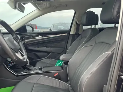 Volkswagen Passat 2021, 50000 км, за 99800 CNY