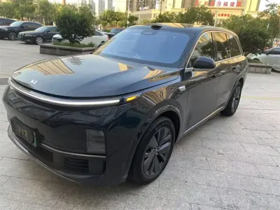 Li Auto Li L8 · 2025 год
