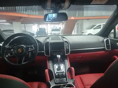 Porsche Cayenne 2014, 130000 км, за 137000 CNY