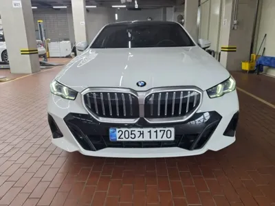 BMW 5-Series · 2025 год