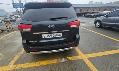 Kia Canival 2016, 130000 км, за 10500000 KRW - фото 20