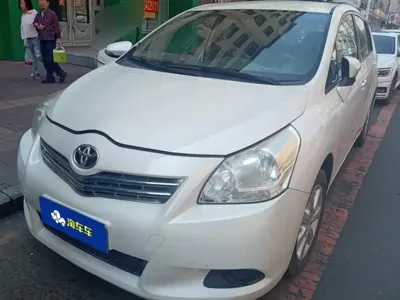 Toyota Verso · 2014 год