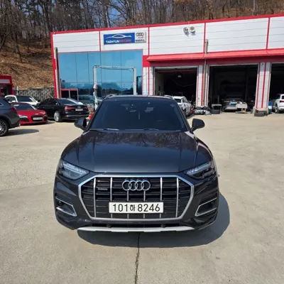 Audi Q5 · 2022 год