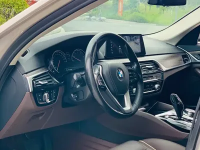 BMW 5 Series 2017, 97000 км, за 100500 CNY - фото 11