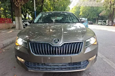 Skoda Superb 2016, 35200 км, за 58927.61 CNY