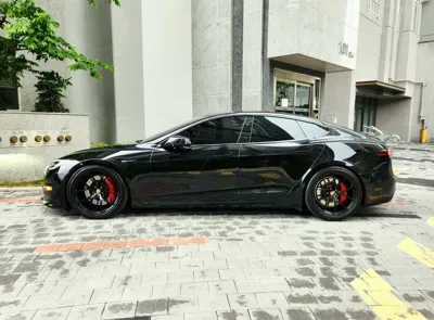 Tesla Model S 2023, 43200 км, за 113900000 KRW