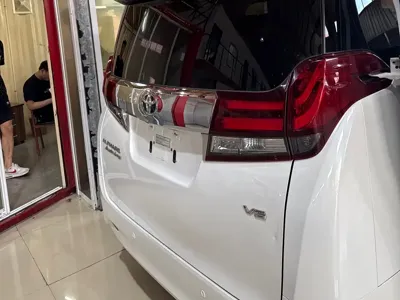 Toyota Alphard 2016, 78000 км, за 289800 CNY
