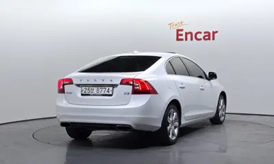 Volvo S60 2018, 104352 км, за 8900000 KRW
