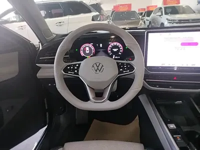 Volkswagen Passat 2024, 22799 км, за 150000 CNY - фото 11