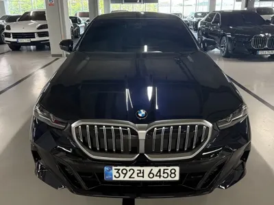 BMW 5-Series · 2025 год