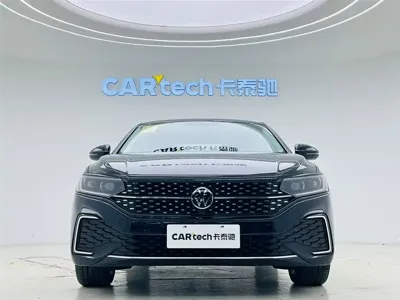 Volkswagen Passat 0, 100 км, за 140800 CNY
