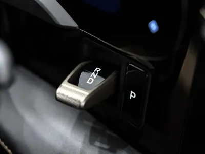 Porsche Taycan 2025, 1160 км, за 235000000 KRW - фото 9