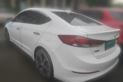 Hyundai Elantra (6th Generation 2018, 55300 км, за 40651.86 CNY